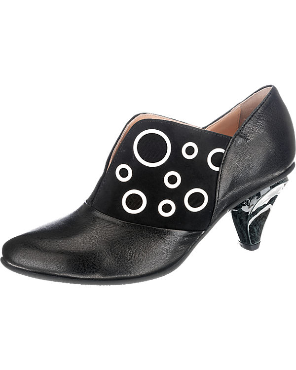 Lisa Tucci Pumps