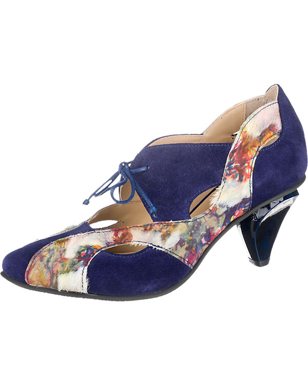 Lisa Tucci Pumps