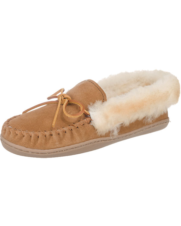 Minnetonka Slipper