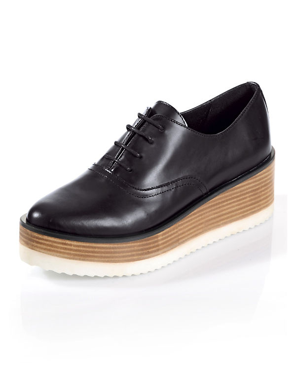 Schnürschuhe